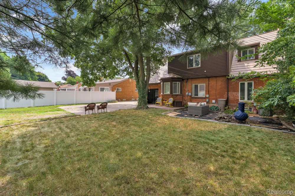 14844 Inkster Road Redford Charter Township, MI 48239