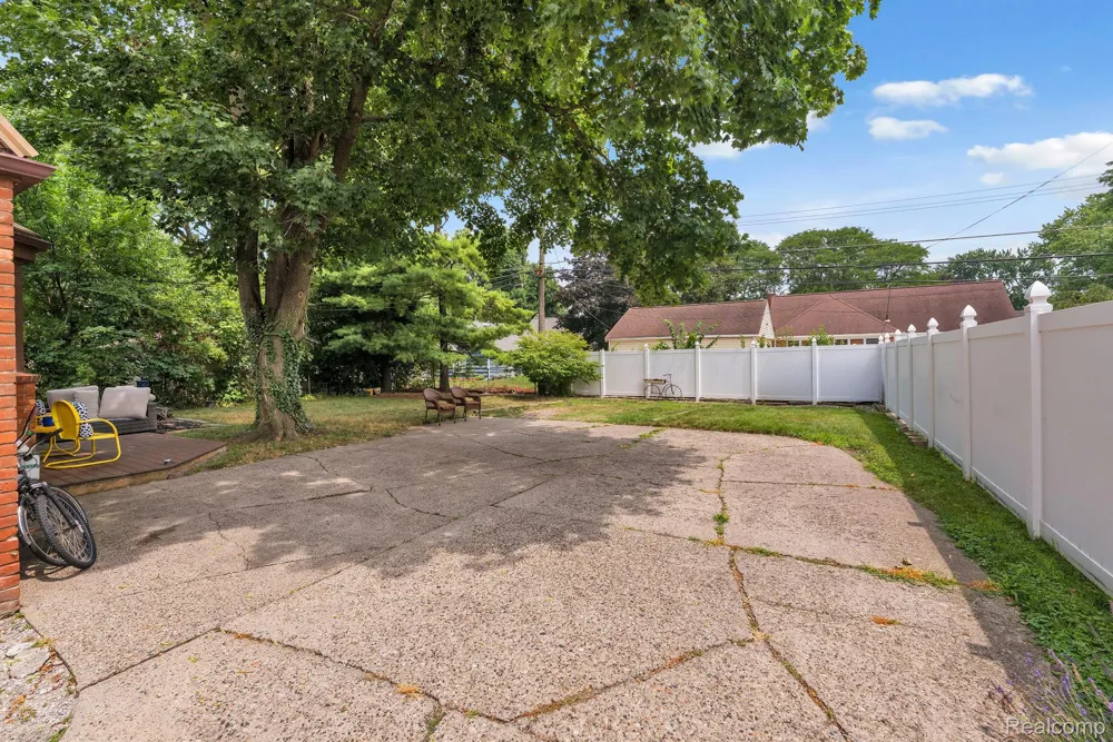 14844 Inkster Road Redford Charter Township, MI 48239