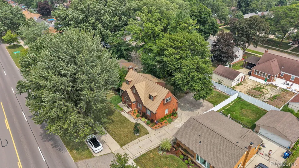 14844 Inkster Road Redford Charter Township, MI 48239