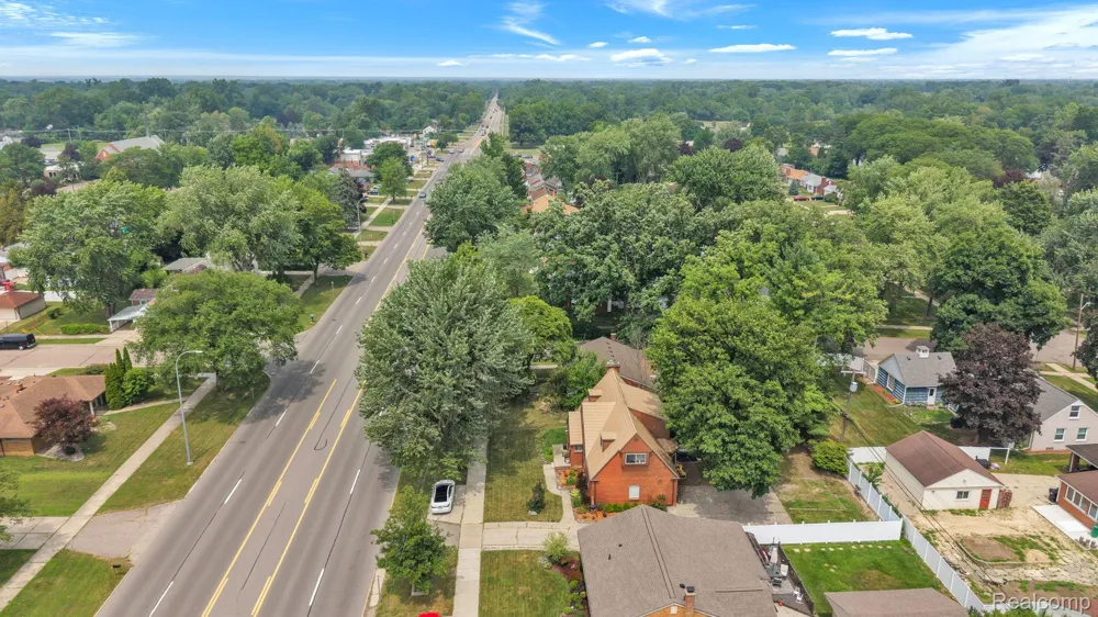 14844 Inkster Road Redford Charter Township, MI 48239