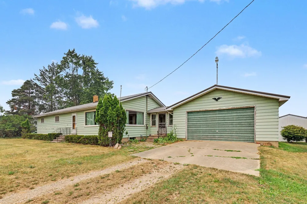 524 Hubbell Road Orleans Township, MI 48865