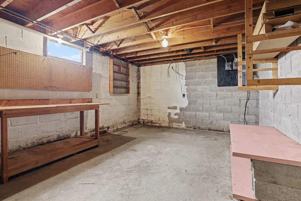 524 Hubbell Road Orleans Township, MI 48865