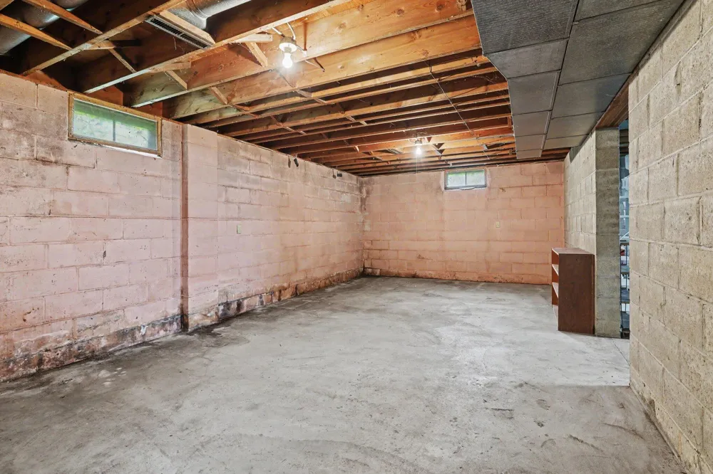 524 Hubbell Road Orleans Township, MI 48865