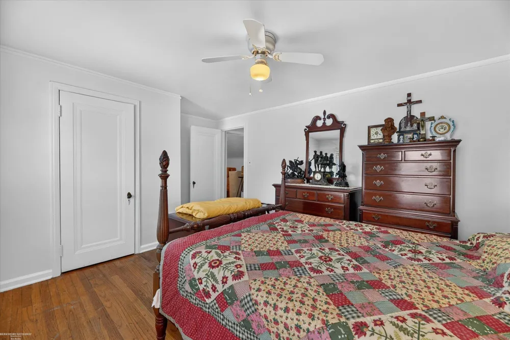 1114 Burlington Drive Mt Clemens City, MI 48043