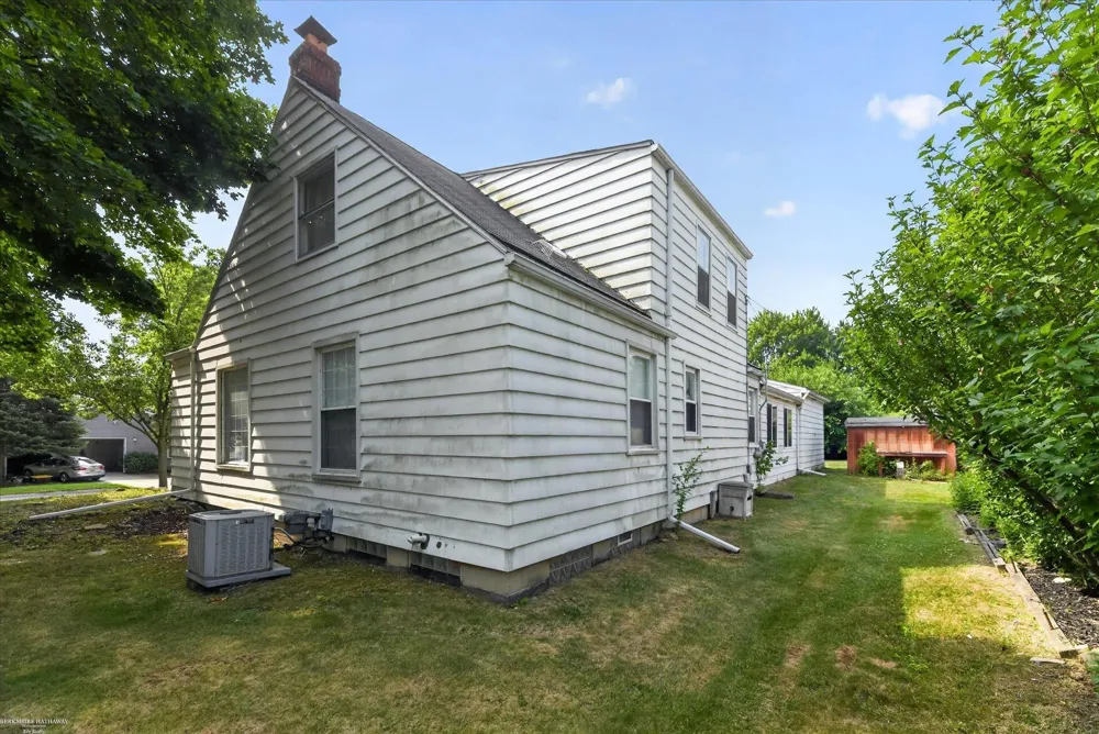 1114 Burlington Drive Mt Clemens City, MI 48043