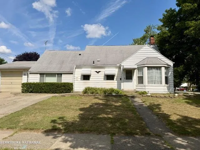1114 Burlington Drive Mt Clemens City, MI 48043