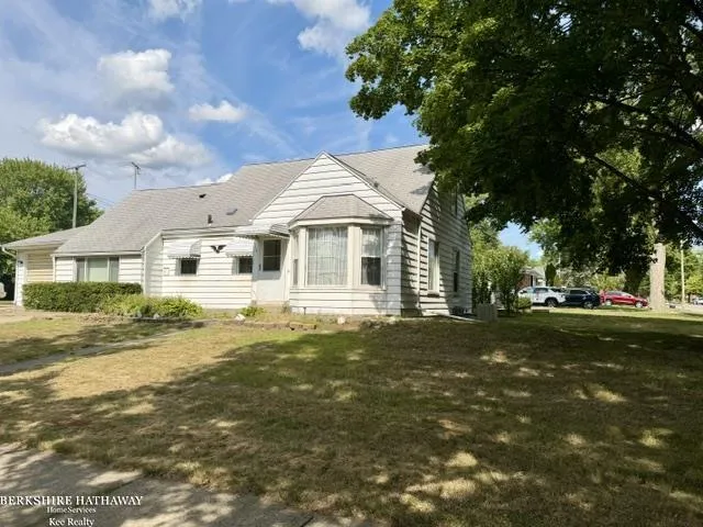 1114 Burlington Drive Mt Clemens City, MI 48043