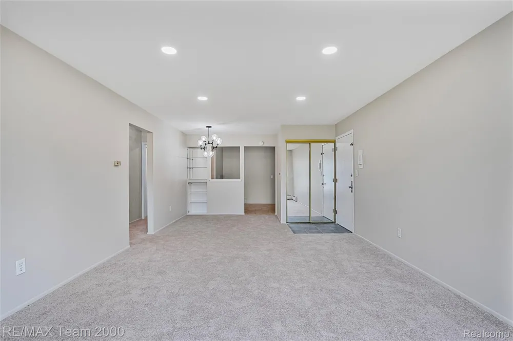 26305 W 7 Mile Road #101 Redford Charter Township, MI 48240
