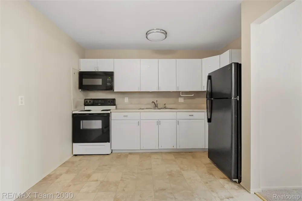 26305 W 7 Mile Road #101 Redford Charter Township, MI 48240
