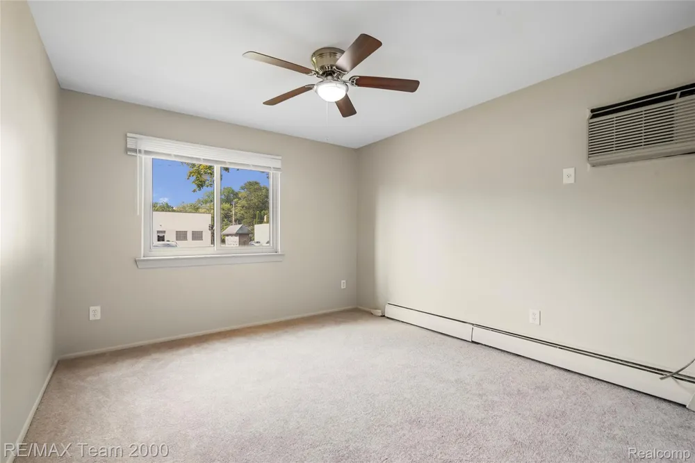 26305 W 7 Mile Road #101 Redford Charter Township, MI 48240