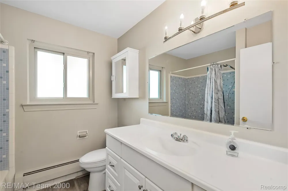 26305 W 7 Mile Road #101 Redford Charter Township, MI 48240
