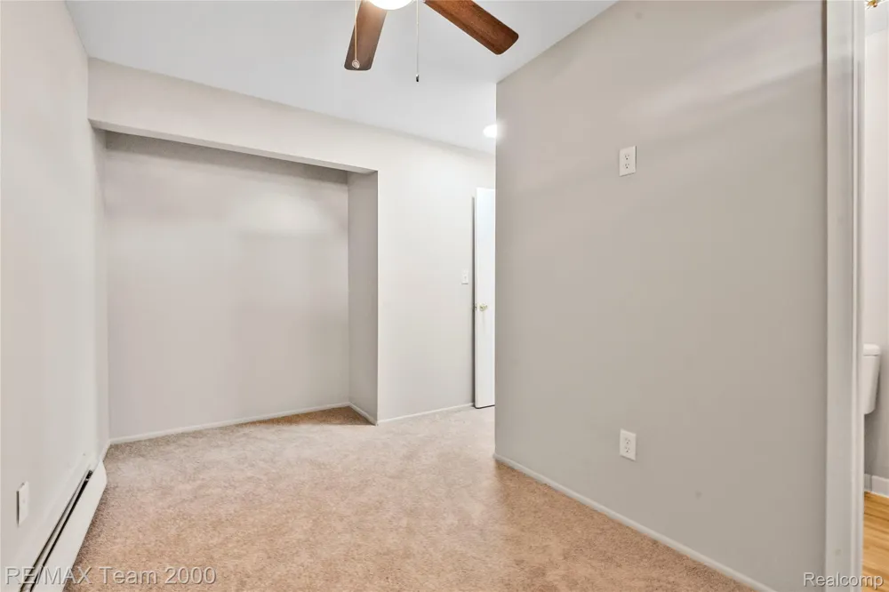 26305 W 7 Mile Road #101 Redford Charter Township, MI 48240