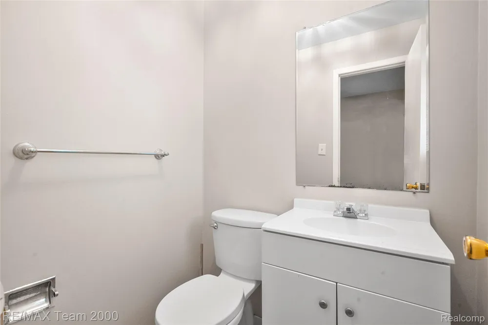 26305 W 7 Mile Road #101 Redford Charter Township, MI 48240