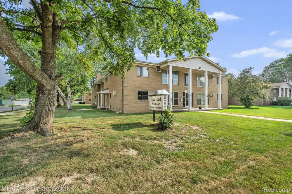 26305 W 7 Mile Road #101 Redford Charter Township, MI 48240