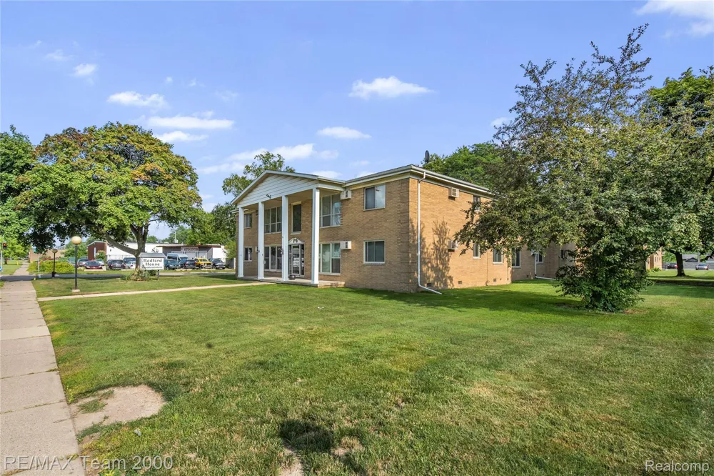 26305 W 7 Mile Road #101 Redford Charter Township, MI 48240
