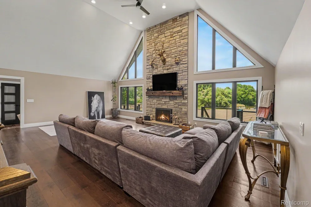 3900 Waterland Drive Hadley Township, MI 48455
