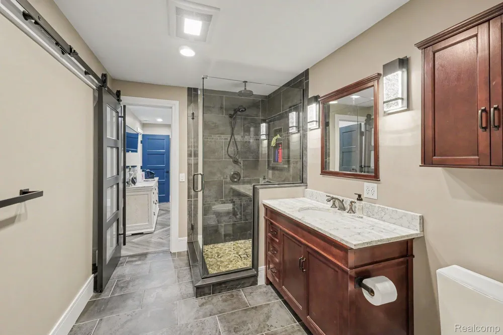 3900 Waterland Drive Hadley Township, MI 48455
