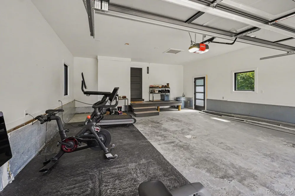 3900 Waterland Drive Hadley Township, MI 48455