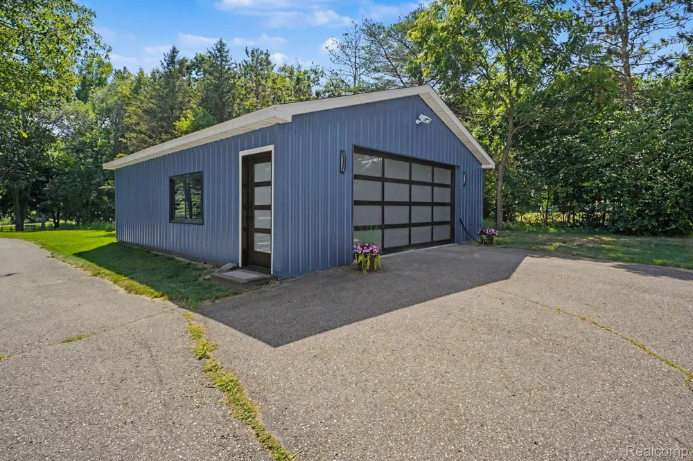 3900 Waterland Drive Hadley Township, MI 48455