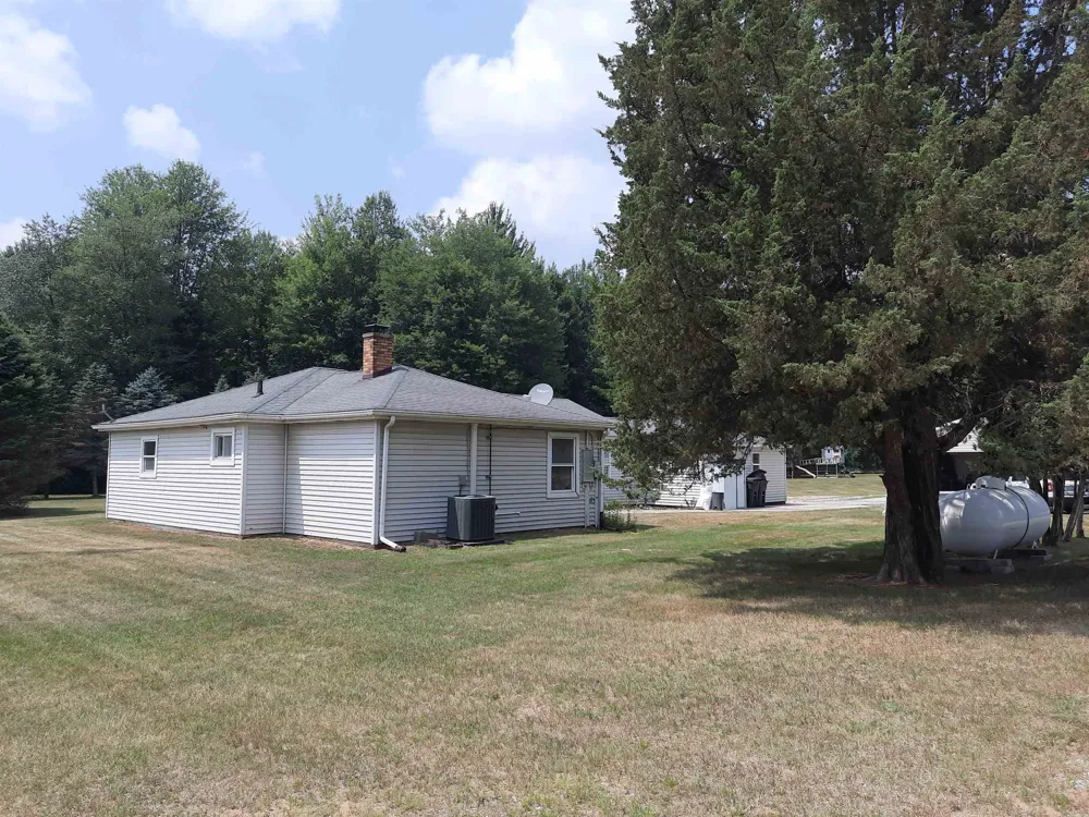 4112 W Sanilac Road Juniata Township, MI 48768