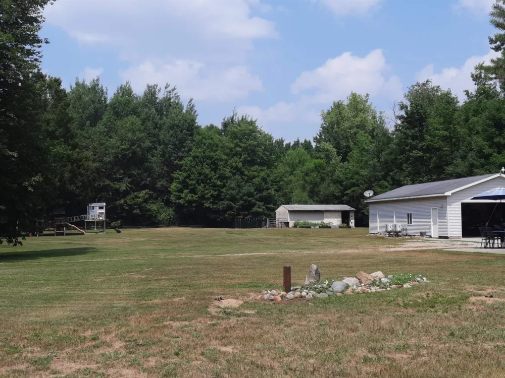 4112 W Sanilac Road Juniata Township, MI 48768