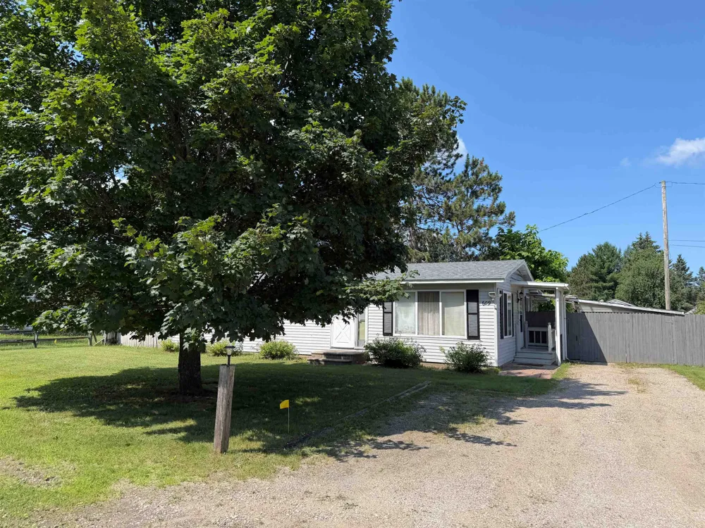 609 7th Street South Arm Township, MI 49727