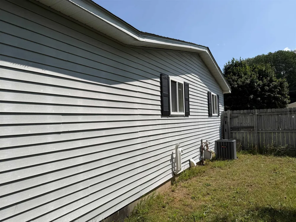 609 7th Street South Arm Township, MI 49727