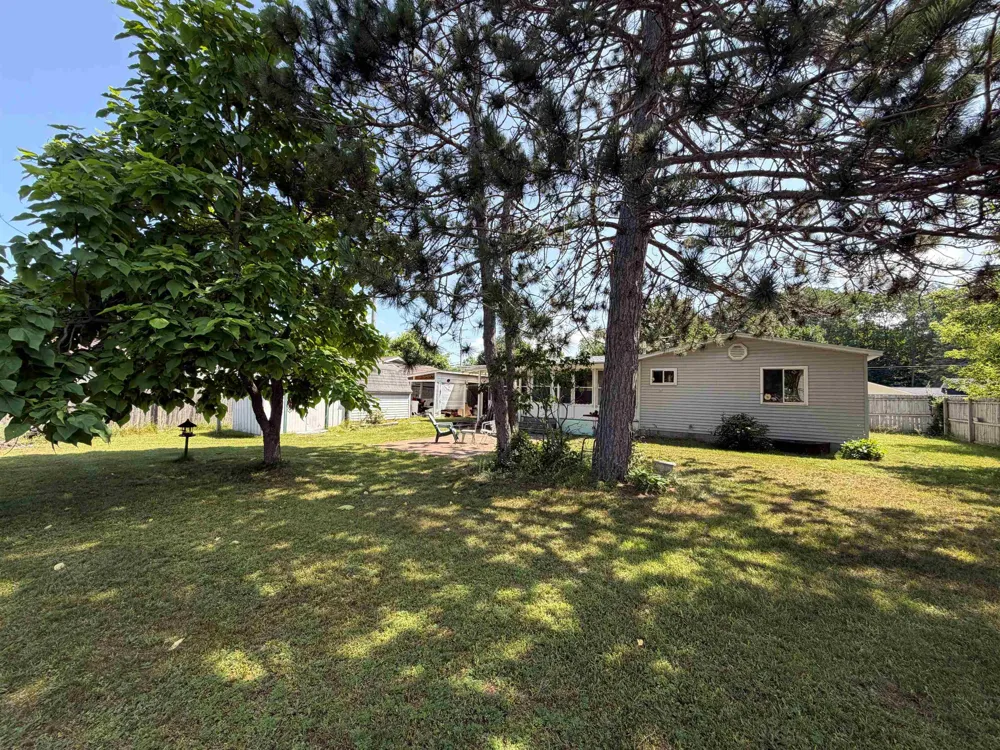 609 7th Street South Arm Township, MI 49727