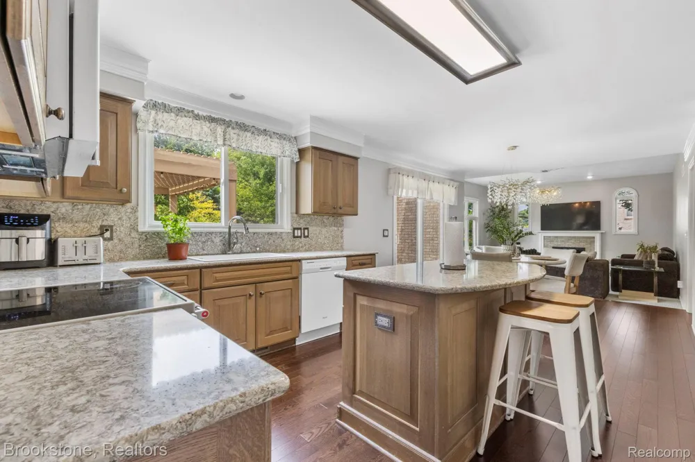 12495 Howland Park Drive Plymouth Charter Township, MI 48170