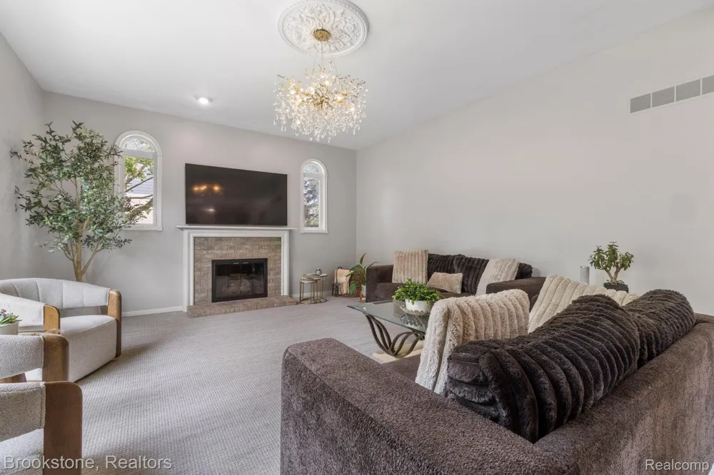 12495 Howland Park Drive Plymouth Charter Township, MI 48170