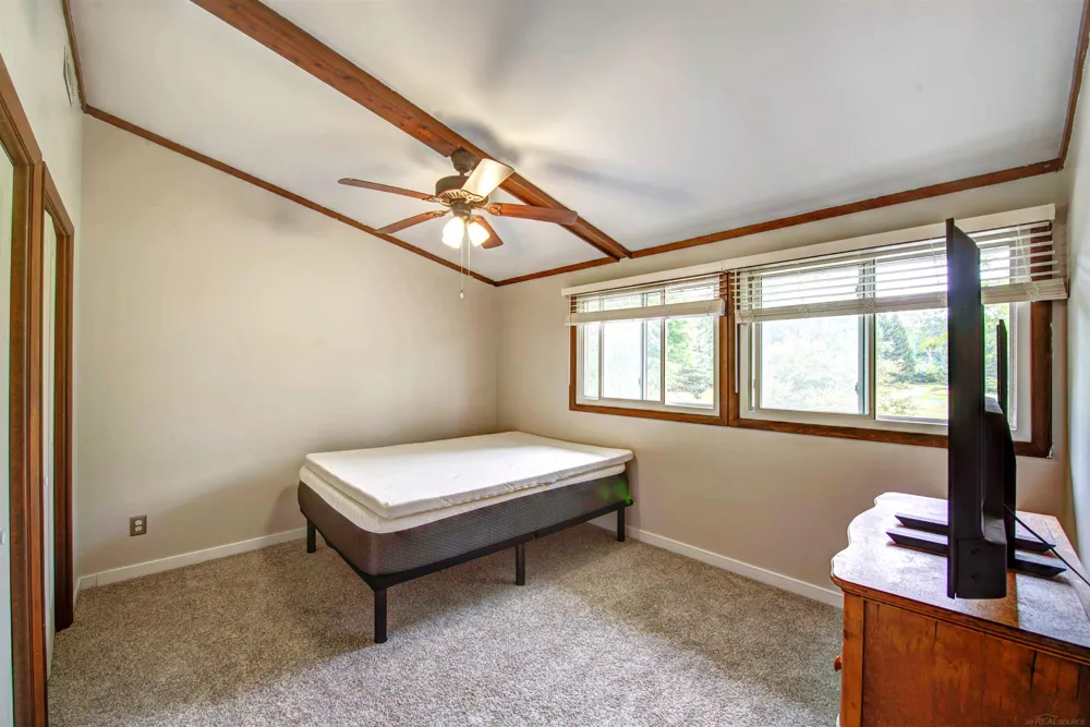 6235 Welch Road Brockway Township, MI 48097