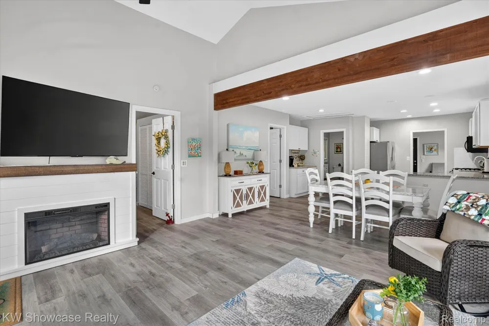 11438 RIVERBANK LANE Putnam Township, MI 48169