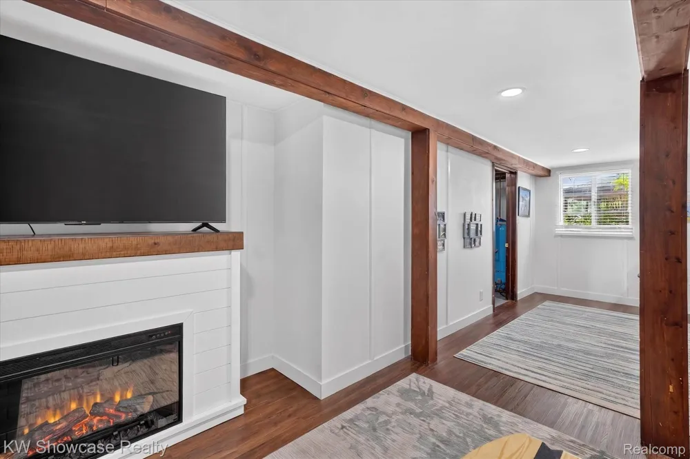 11438 RIVERBANK LANE Putnam Township, MI 48169