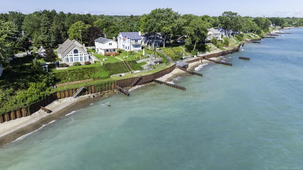 7769 Lakeview Drive Worth Township, MI 48450