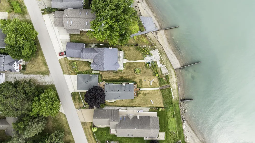 7769 Lakeview Drive Worth Township, MI 48450