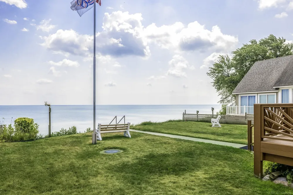 7769 Lakeview Drive Worth Township, MI 48450