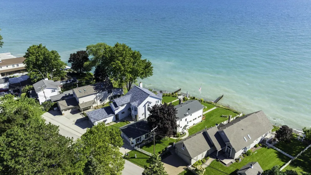 7769 Lakeview Drive Worth Township, MI 48450