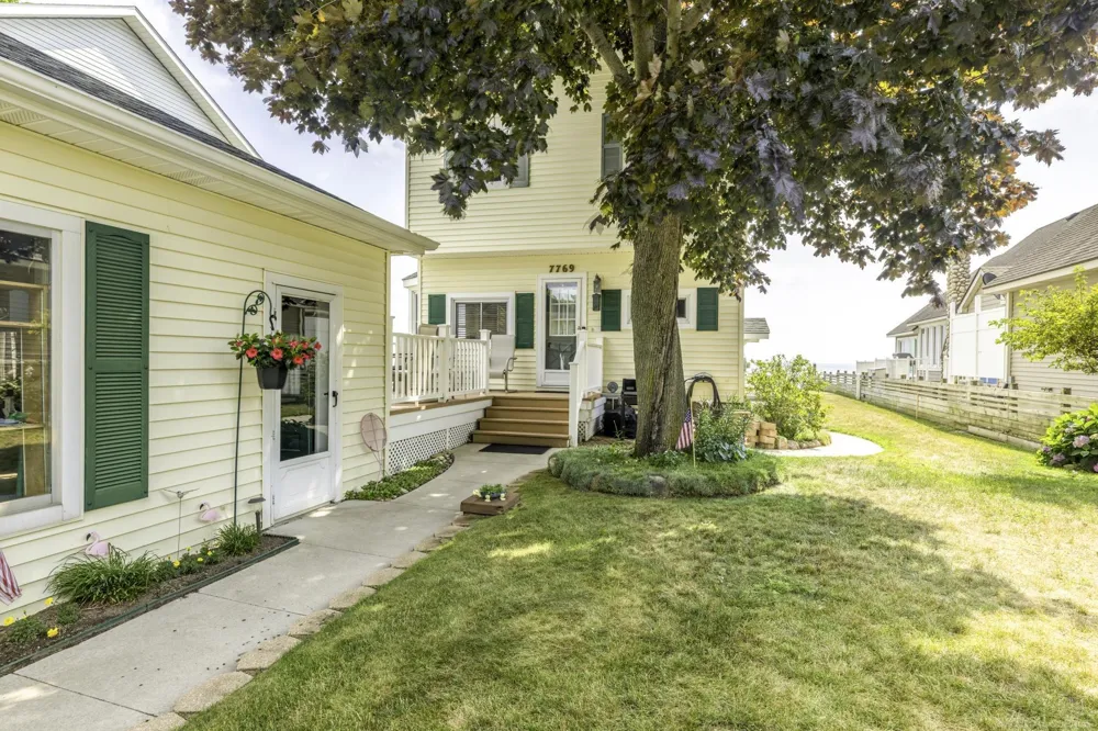 7769 Lakeview Drive Worth Township, MI 48450