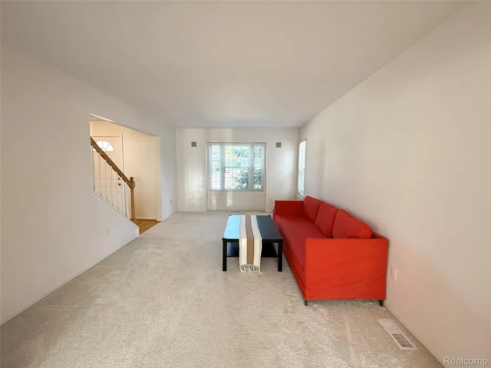 47114 Scarlet Drive S Novi City, MI 48374