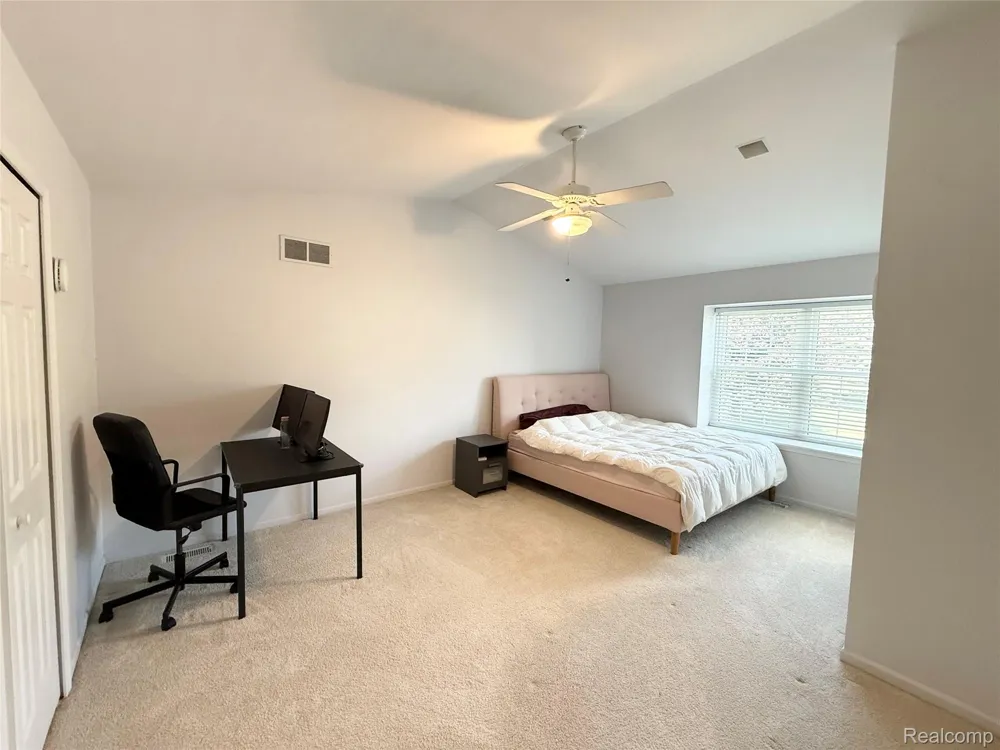 47114 Scarlet Drive S Novi City, MI 48374