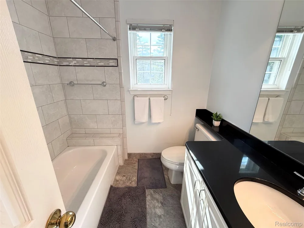47114 Scarlet Drive S Novi City, MI 48374