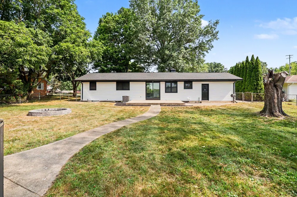 220 Pennbrook Trail Pennfield Charter Township, MI 49017