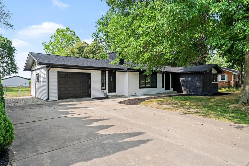 220 Pennbrook Trail Pennfield Charter Township, MI 49017
