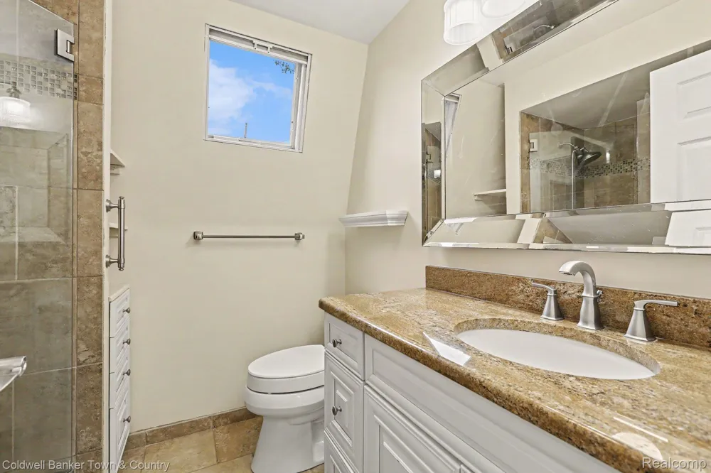160 E Shore Drive Northfield Township, MI 48189