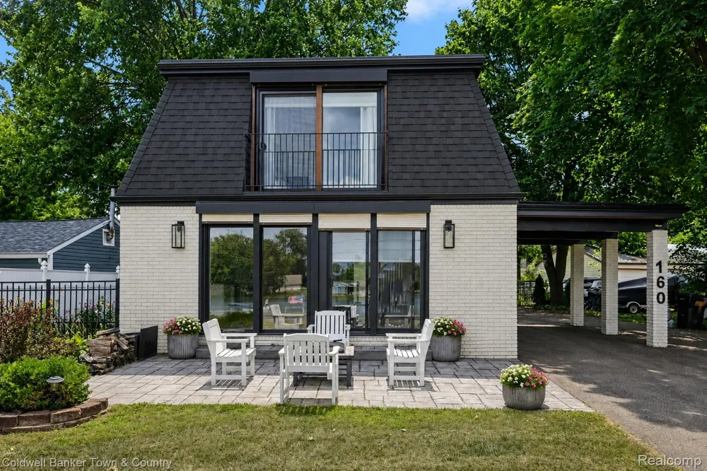 160 E Shore Drive Northfield Township, MI 48189