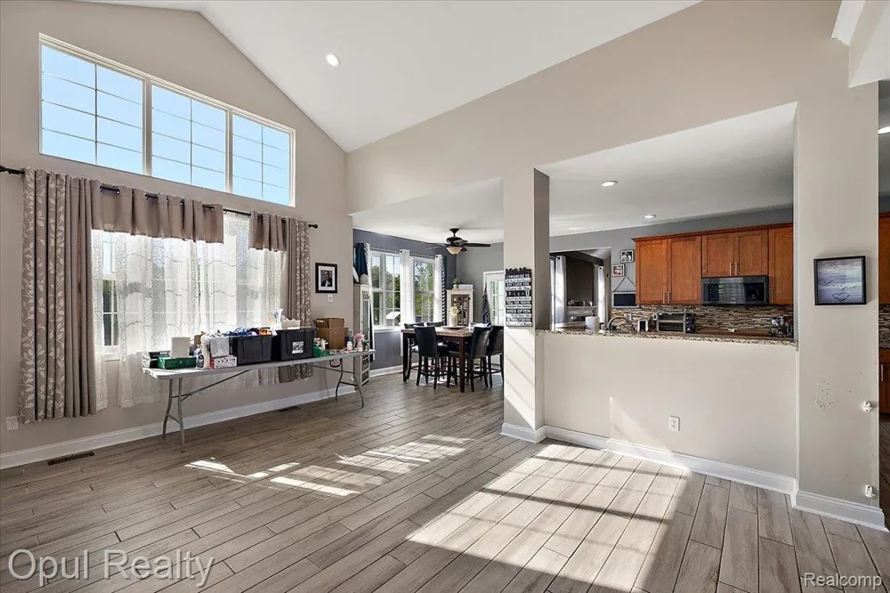 5164 Birch Lane Springfield Charter Township, MI 48350