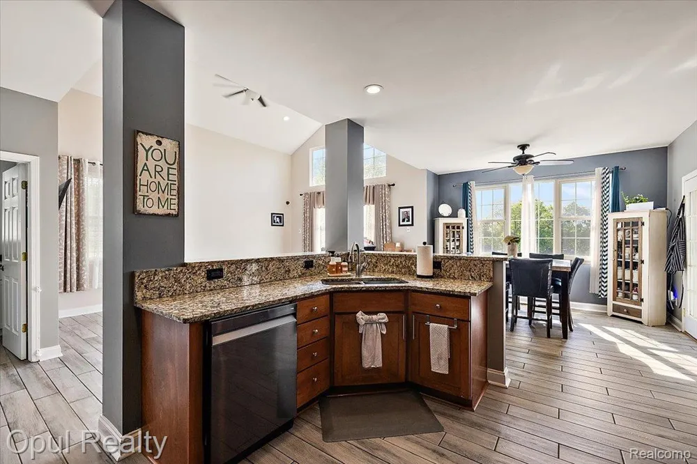 5164 Birch Lane Springfield Charter Township, MI 48350
