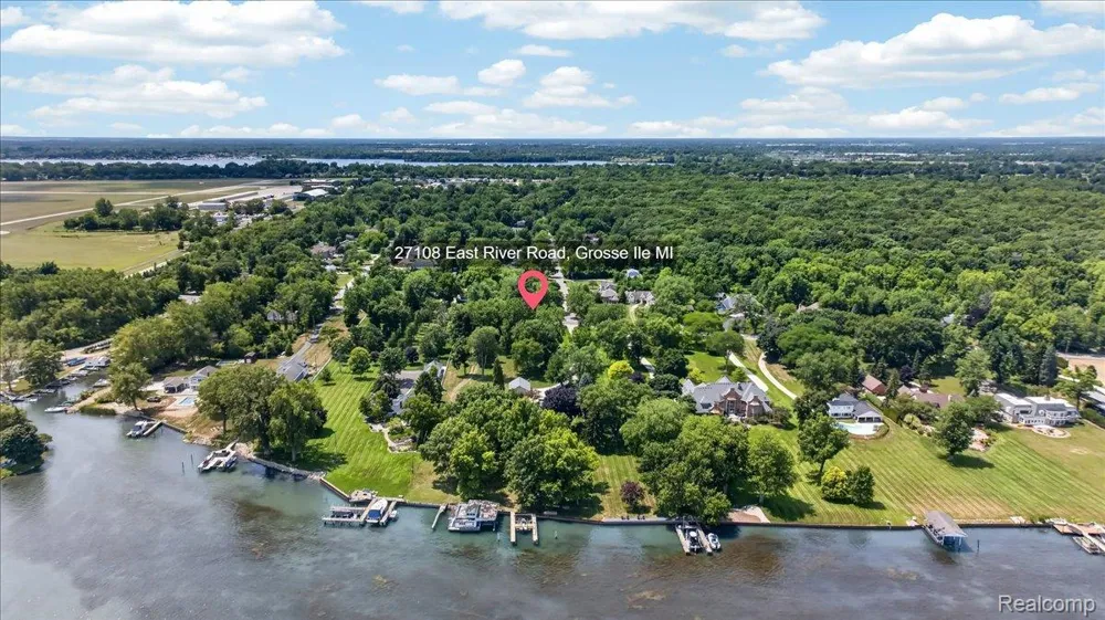 27108 E River Road Grosse Ile Township, MI 48138