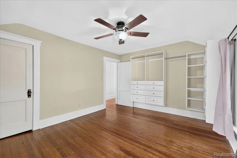 27108 E River Road Grosse Ile Township, MI 48138
