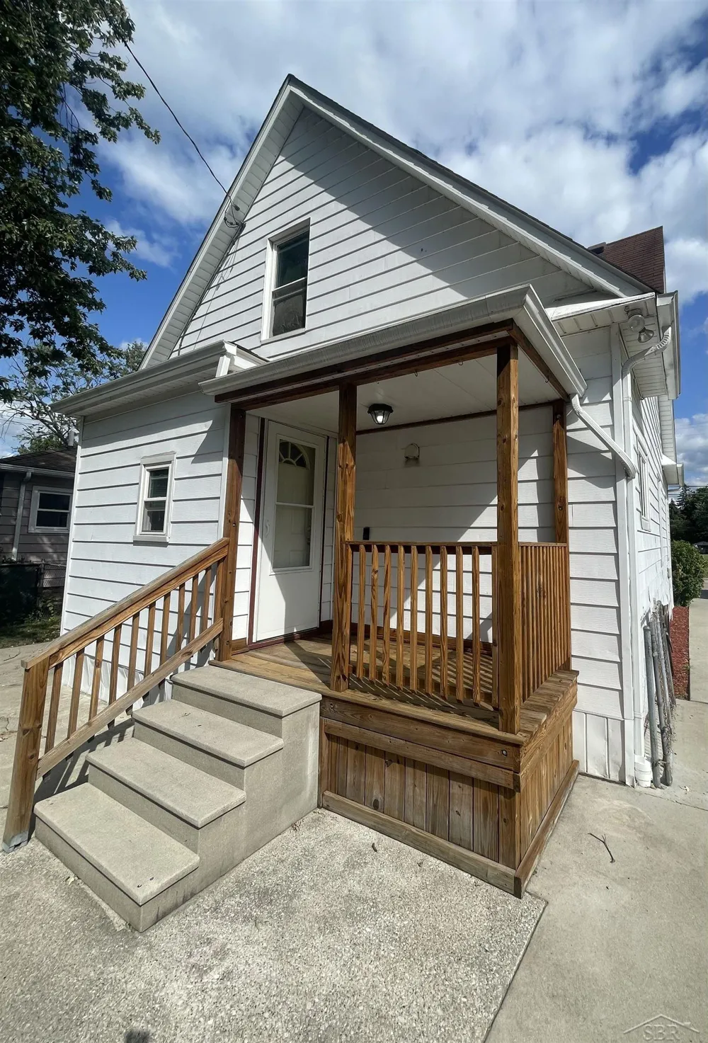 317 Bates Street Saginaw City, MI 48602